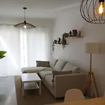 Altamira Beachfront El Duque 아파트 *