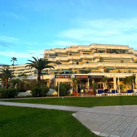 Altamira Beachfront El Duque *